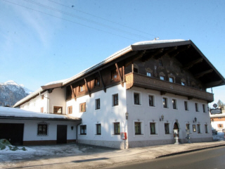 GASTHAUS AUWIRT Polski hotel Austria pokoje apartamenty Alpy Fieberbrunn